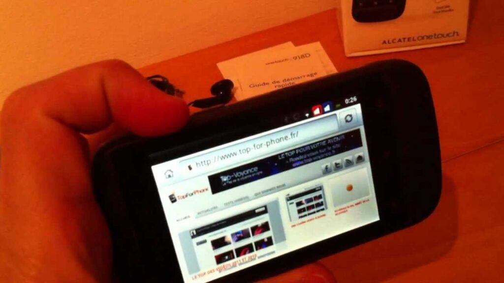 Écran de smartphone Android affichant une application de films et séries